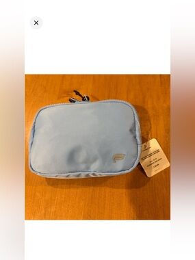 Fabletics Bali Blue Belt Bag NWT Lightweight Athleisure Fanny Pack